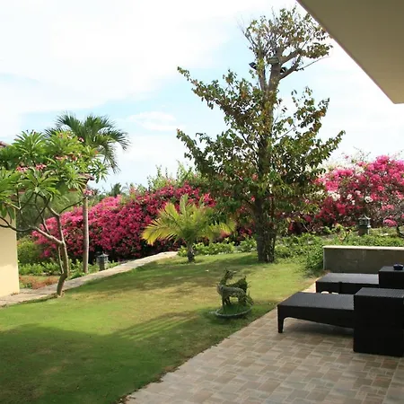 Takalau Residence & Resort