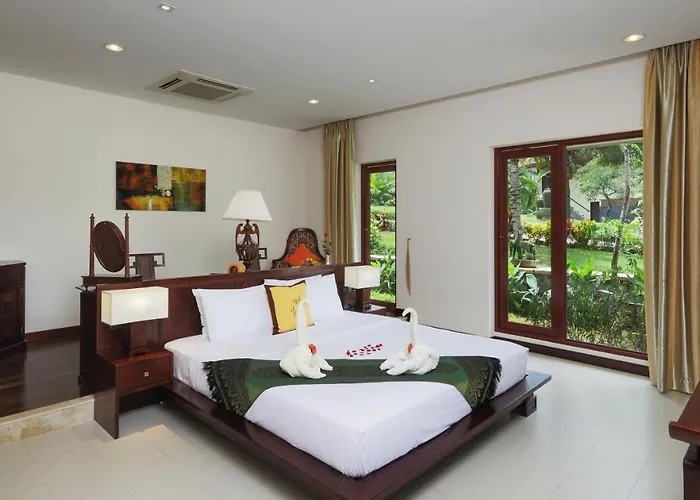 Takalau & Khu nghỉ mát 4*
