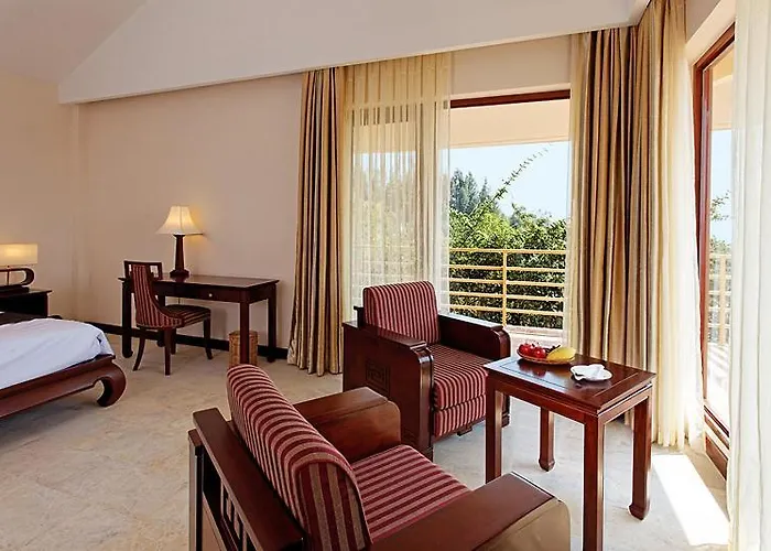 Khu nghỉ mát Takalau & 4*